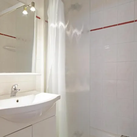 And Modern 1br Flat At The Heart Of - Welkeys Biarritz
